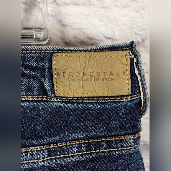 Aeropostale jeans with skinny fit and size 18 long with 31" inseam - Picture 3 of 5